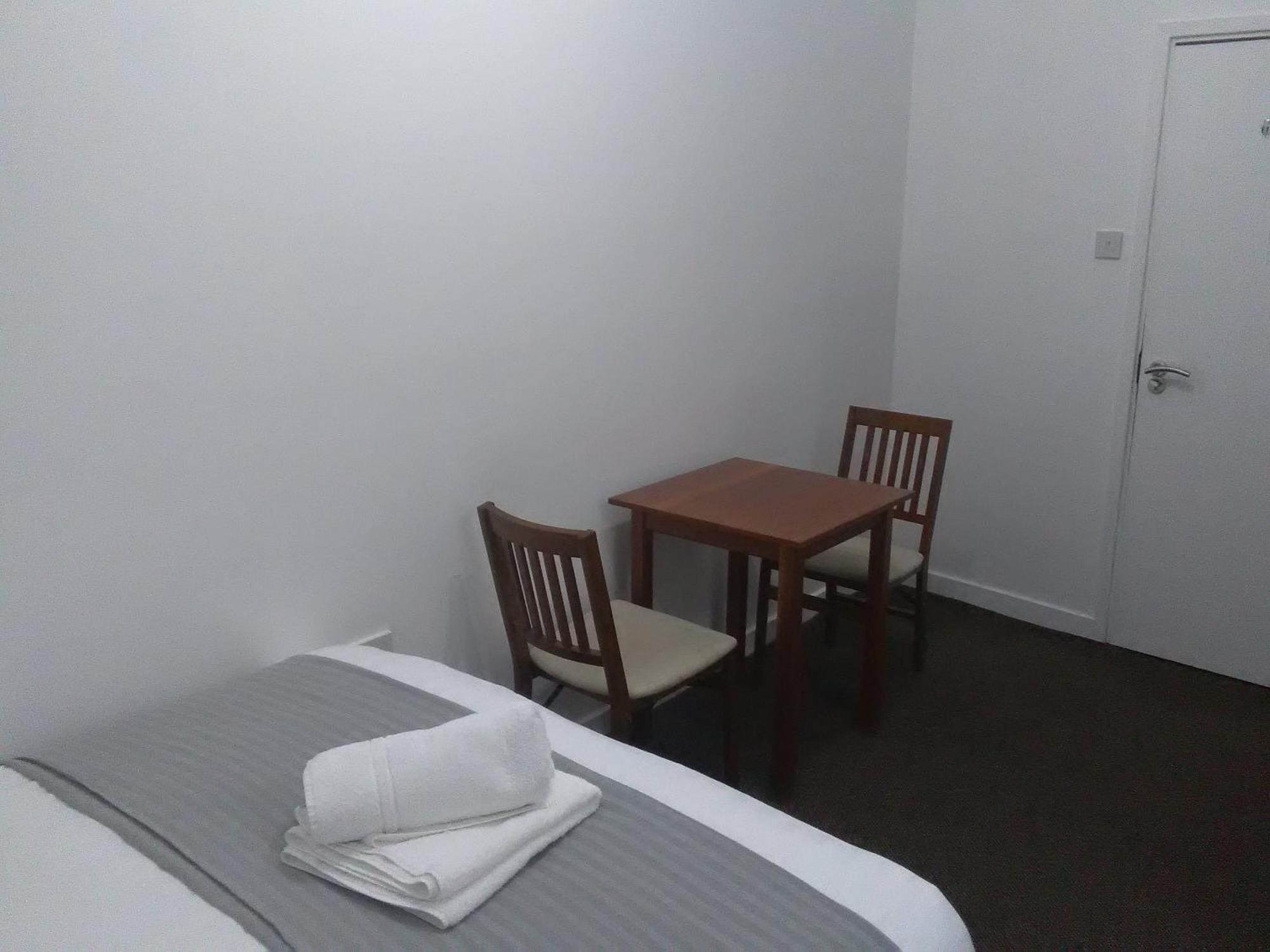 Newcastle West Hotel & Bar 객실 사진