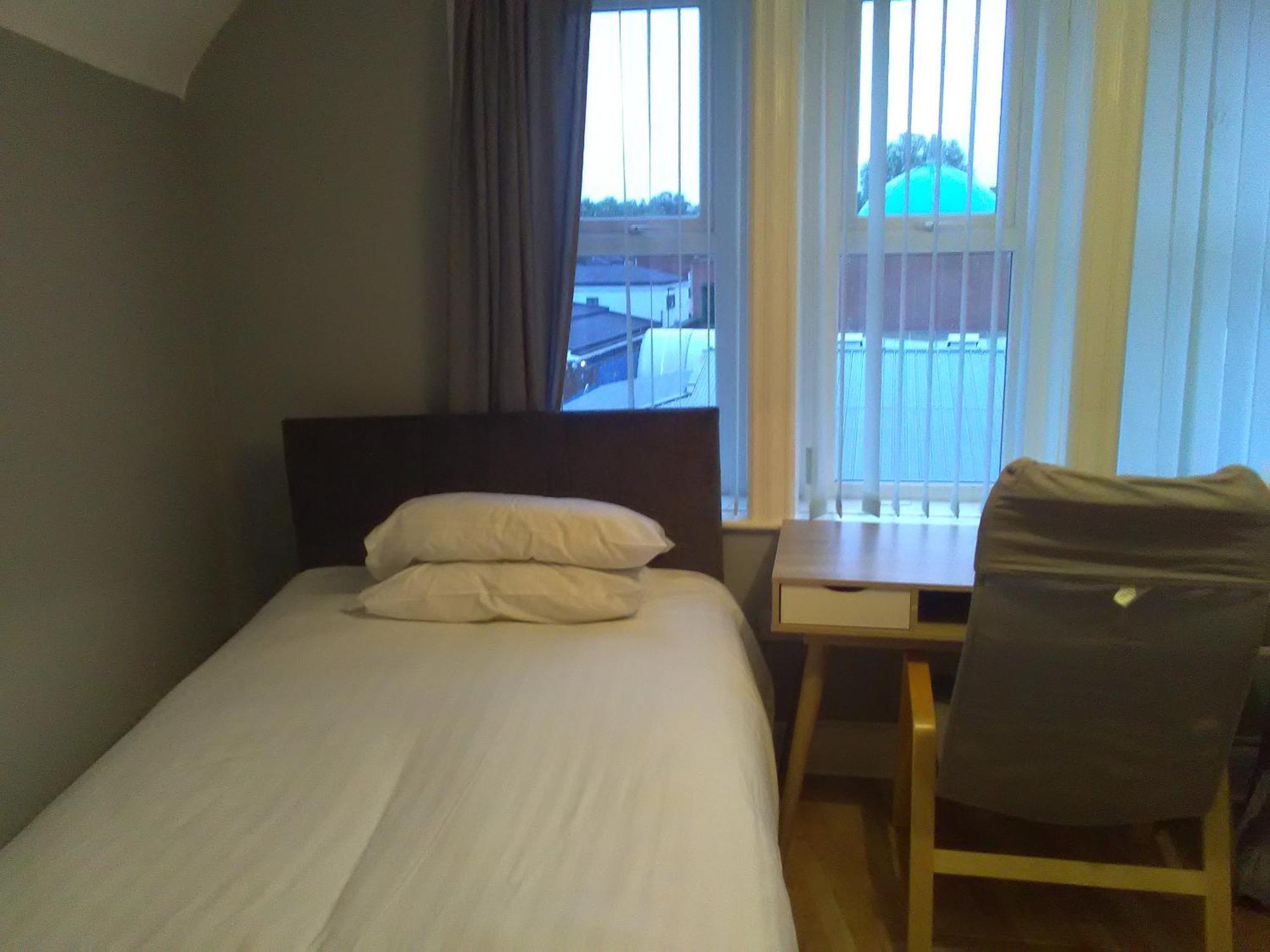 Newcastle West Hotel & Bar 객실 사진