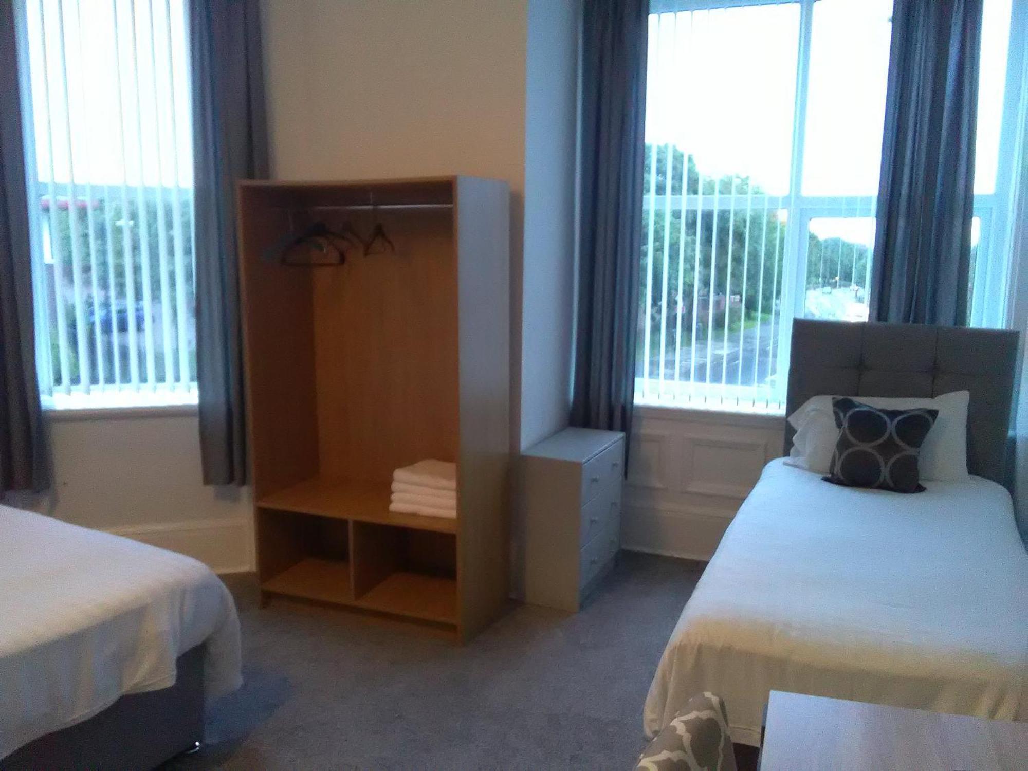 Newcastle West Hotel & Bar 객실 사진