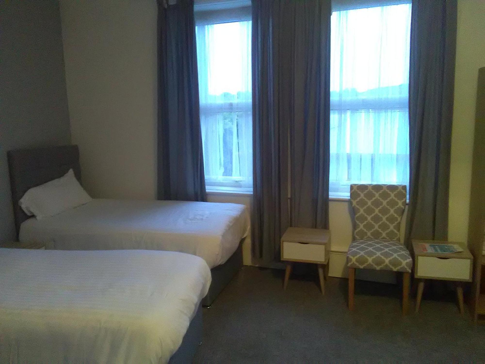 Newcastle West Hotel & Bar 객실 사진