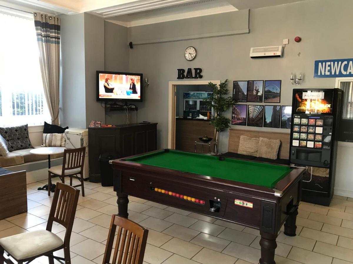 Newcastle West Hotel & Bar 외부 사진